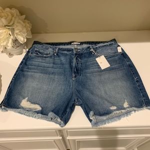 GOOD AMERICAN SHORTS 18